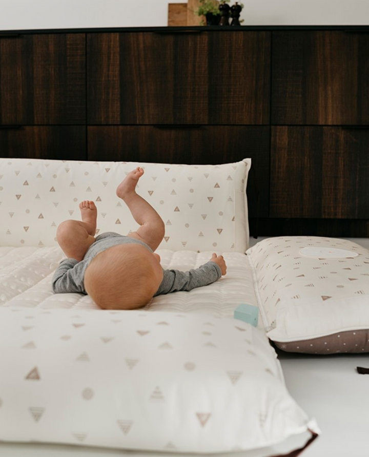 Creamhaus Inua Play Room – Non-Toxic Padded Playpen & Floor Bed (Foam Bumper Walls, Washable Cover)