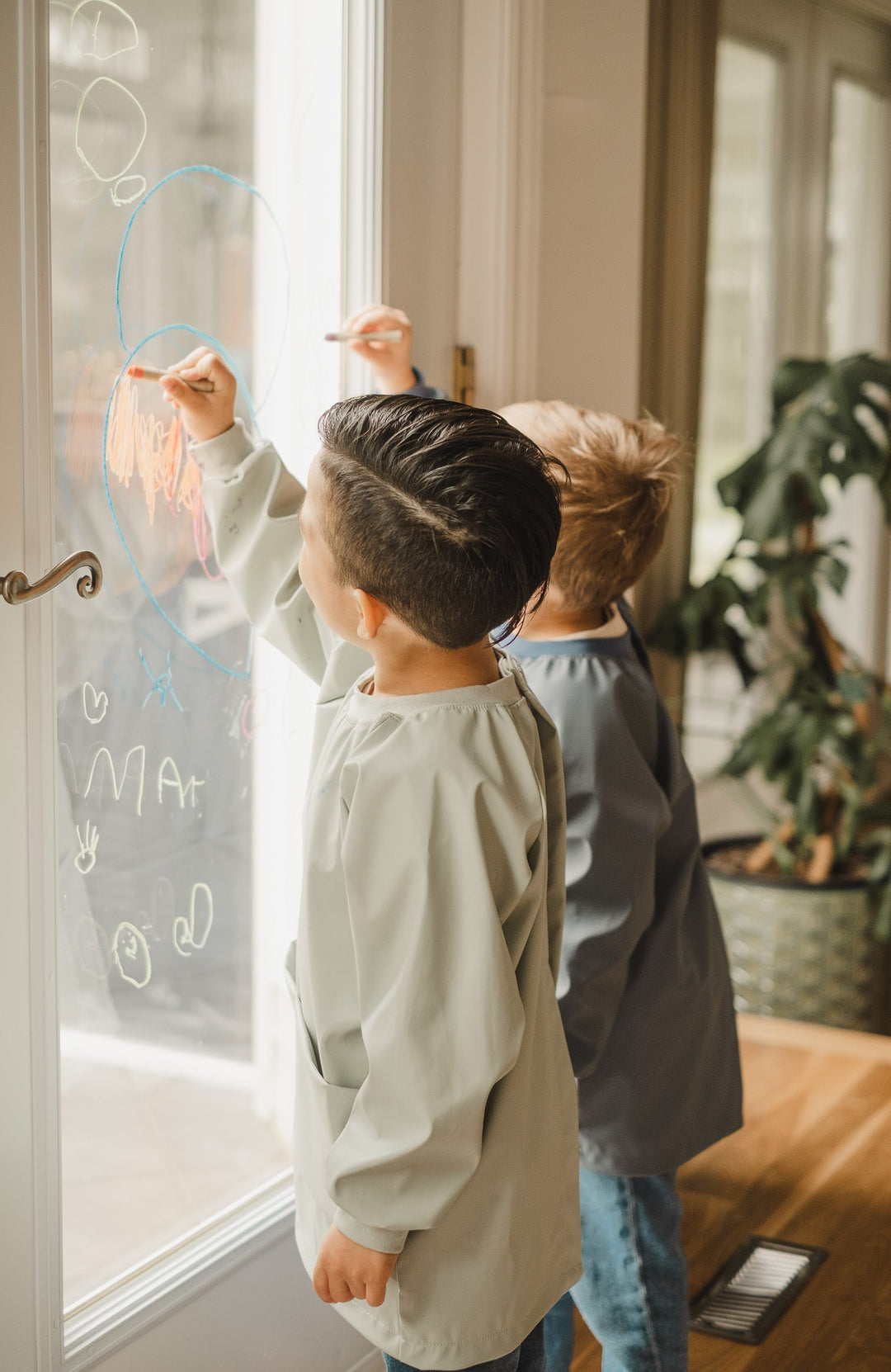 Waterproof artist apron for children