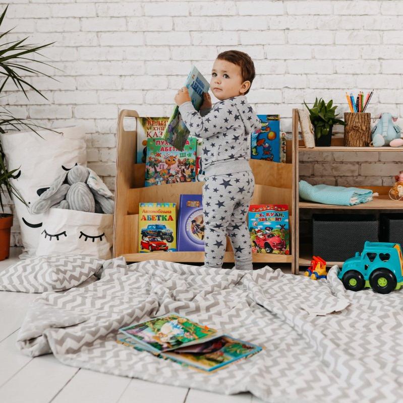 Montessori Wooden Book Shelf Display